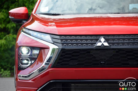 2022 Mitsubishi Eclipse Cross, front grille